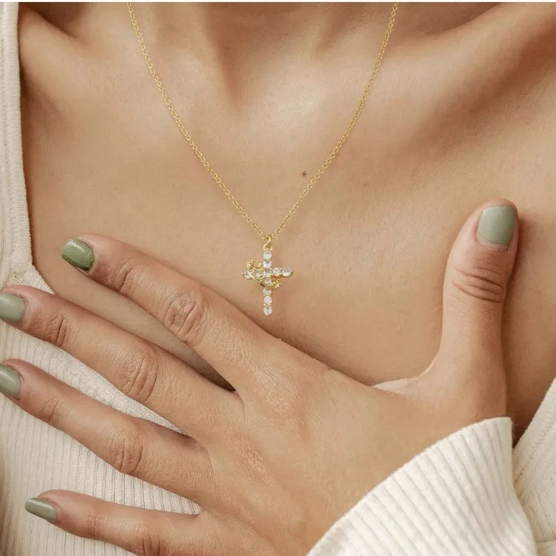 CRUZ DE CRISTAL - (COMPRE 1 E LEVE 2 OFERTA POR TEMPO LIMITADO)